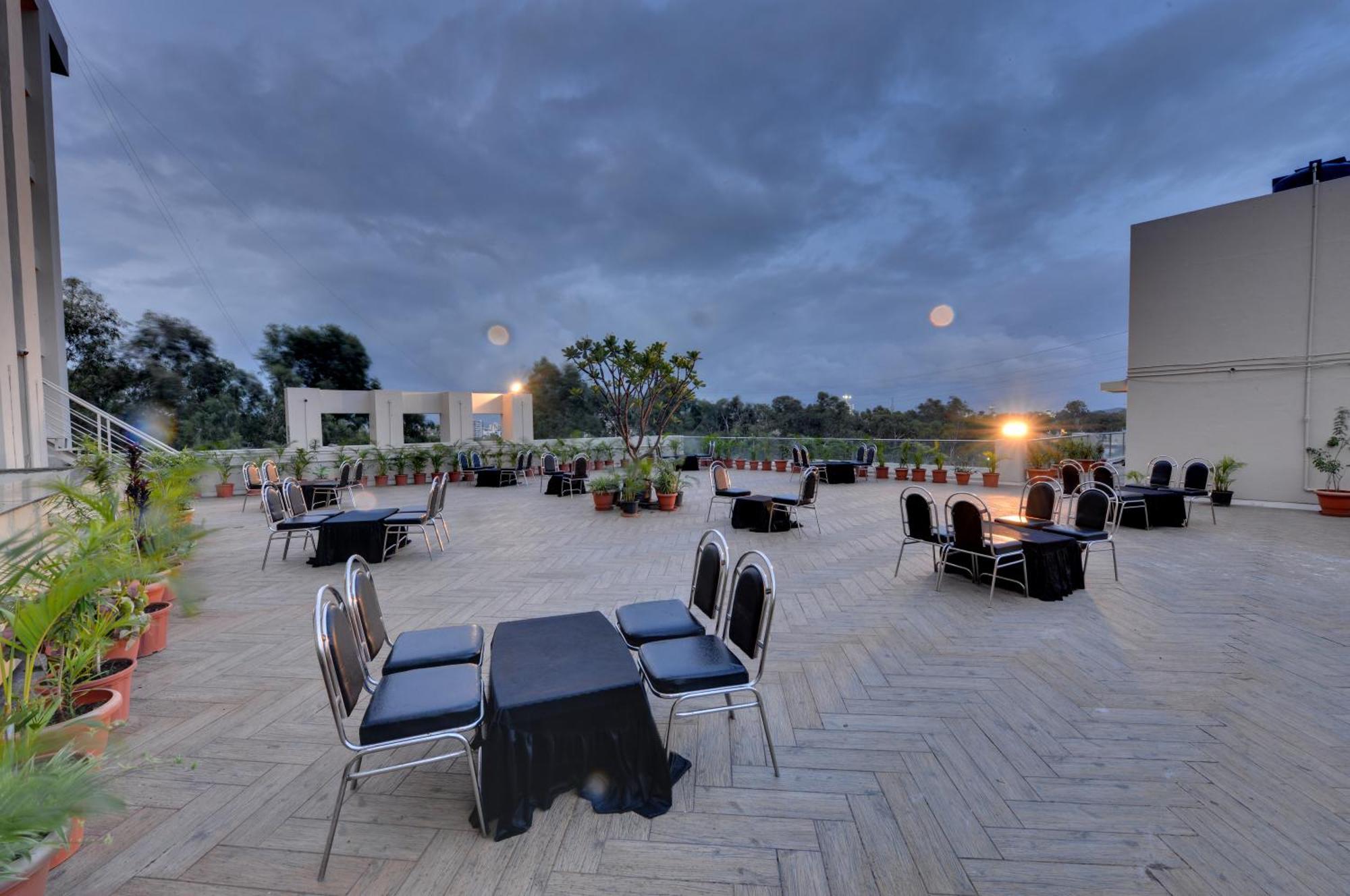 The Fern Residency, Vadgaon - Talegaon, Pune Ngoại thất bức ảnh