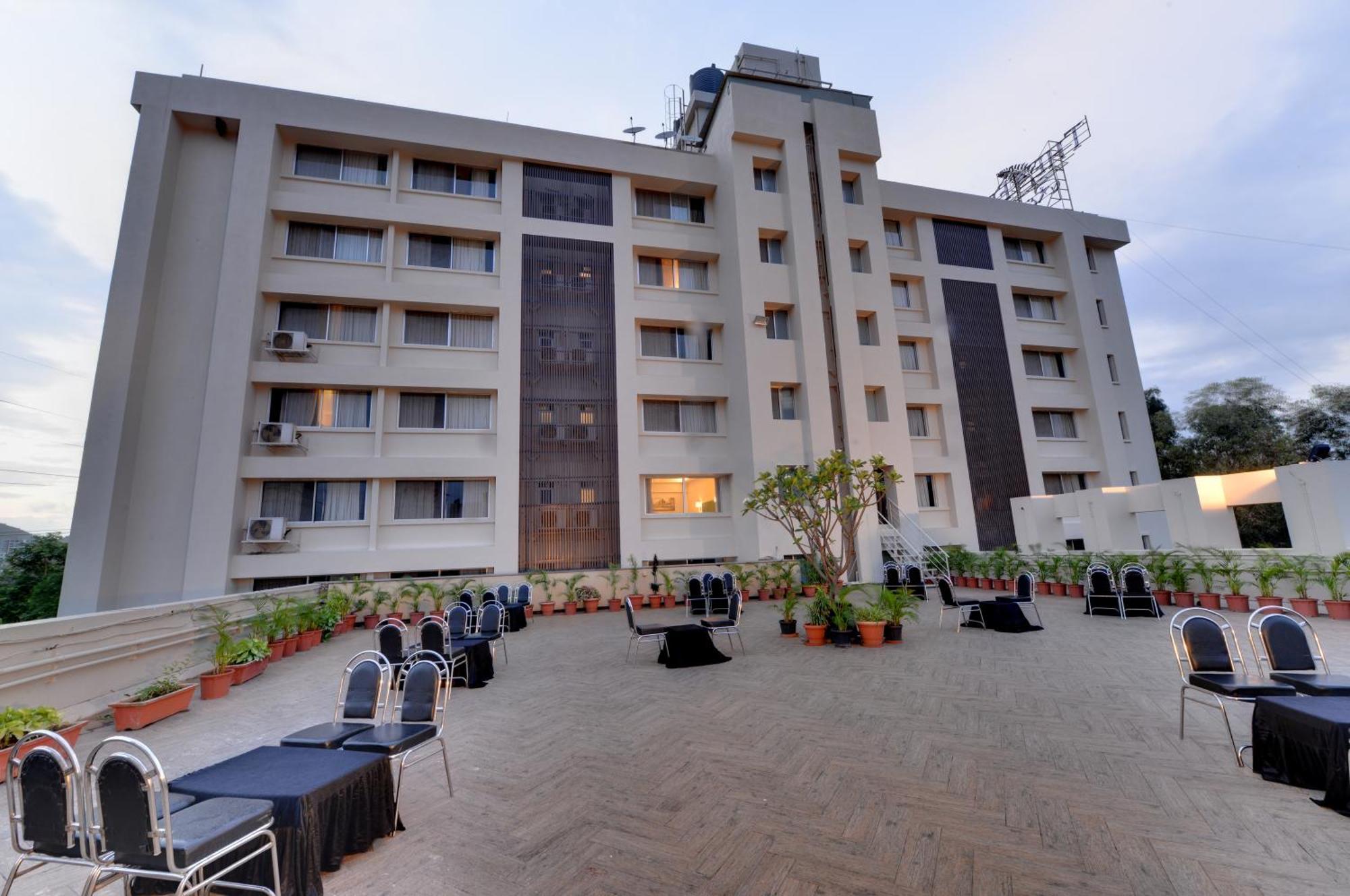 The Fern Residency, Vadgaon - Talegaon, Pune Ngoại thất bức ảnh