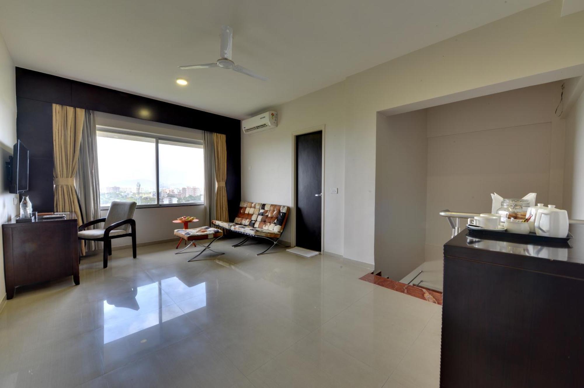 The Fern Residency, Vadgaon - Talegaon, Pune Ngoại thất bức ảnh