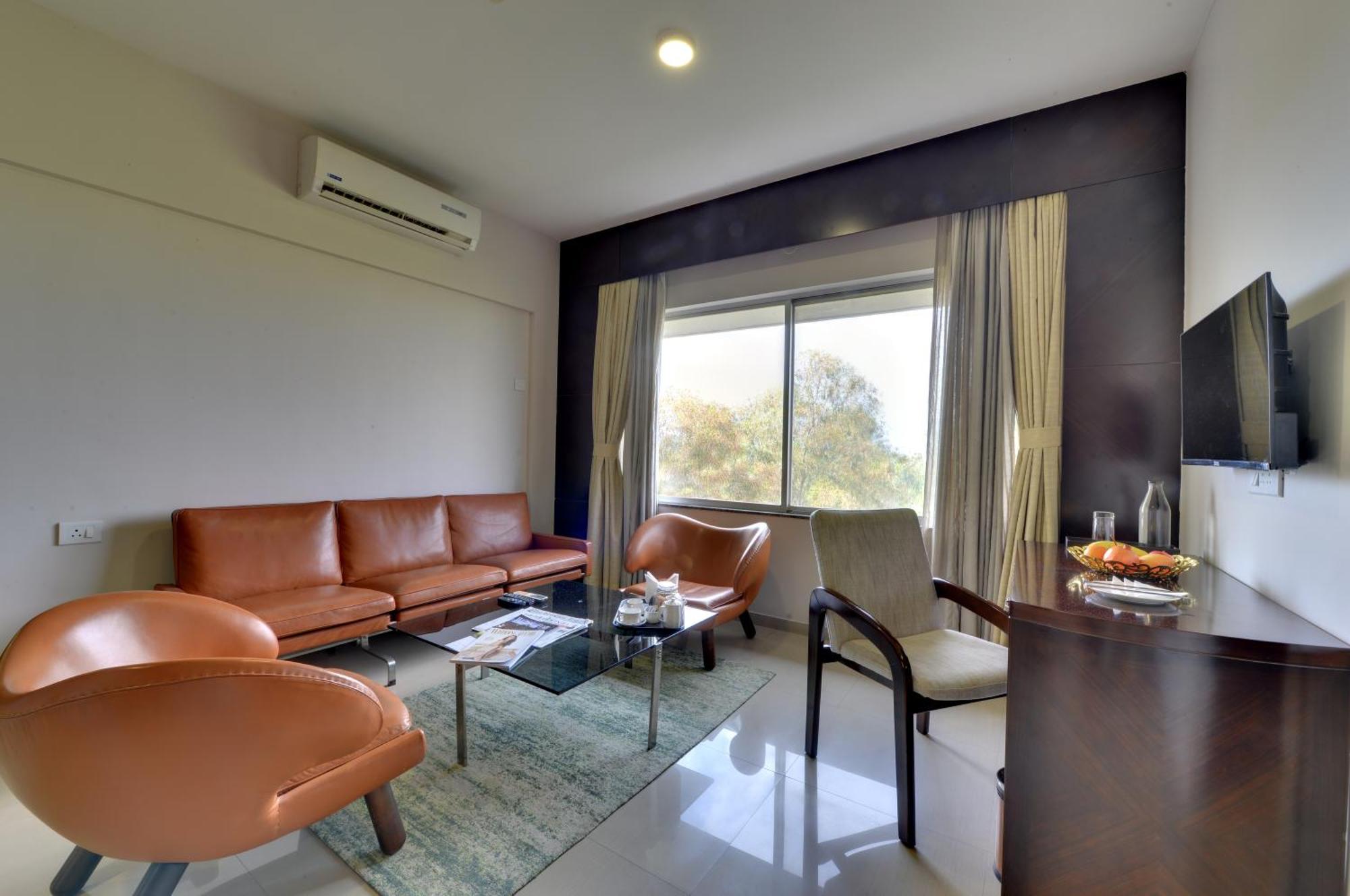 The Fern Residency, Vadgaon - Talegaon, Pune Ngoại thất bức ảnh